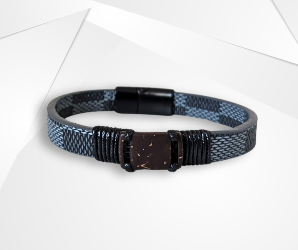 NFC Coconut Shell & Blue Patterned Leather Bracelet – Modern Edition