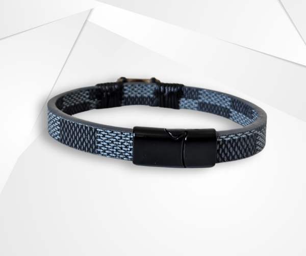 NFC Coconut Shell & Blue Patterned Leather Bracelet – Modern Edition - Image 3